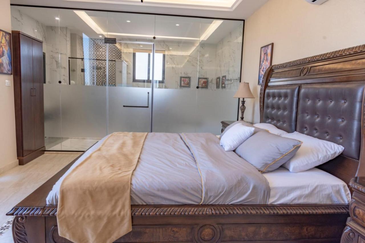 Adam's Luxury Deadsea Villa *