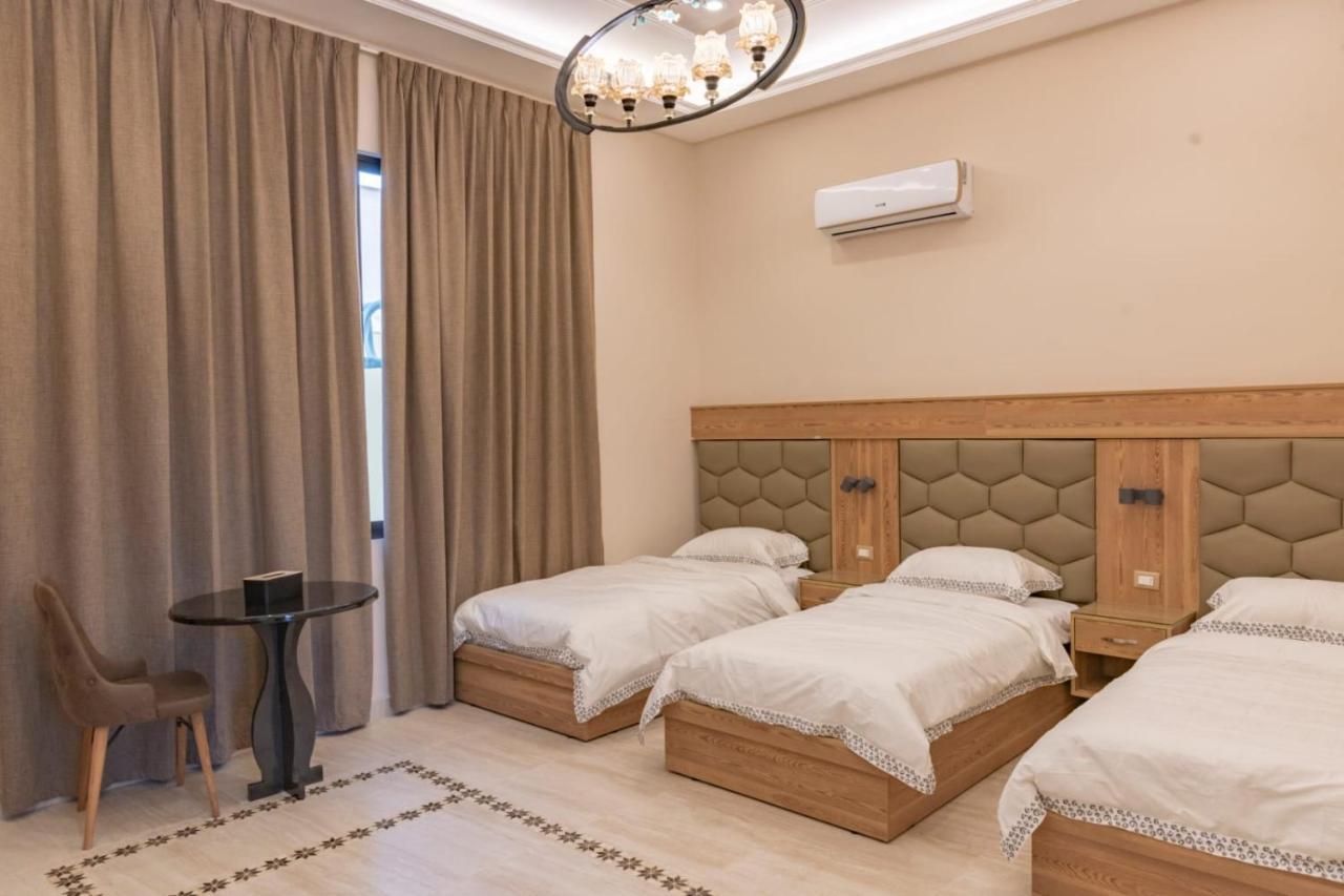 Adam's Luxury Deadsea Villa *